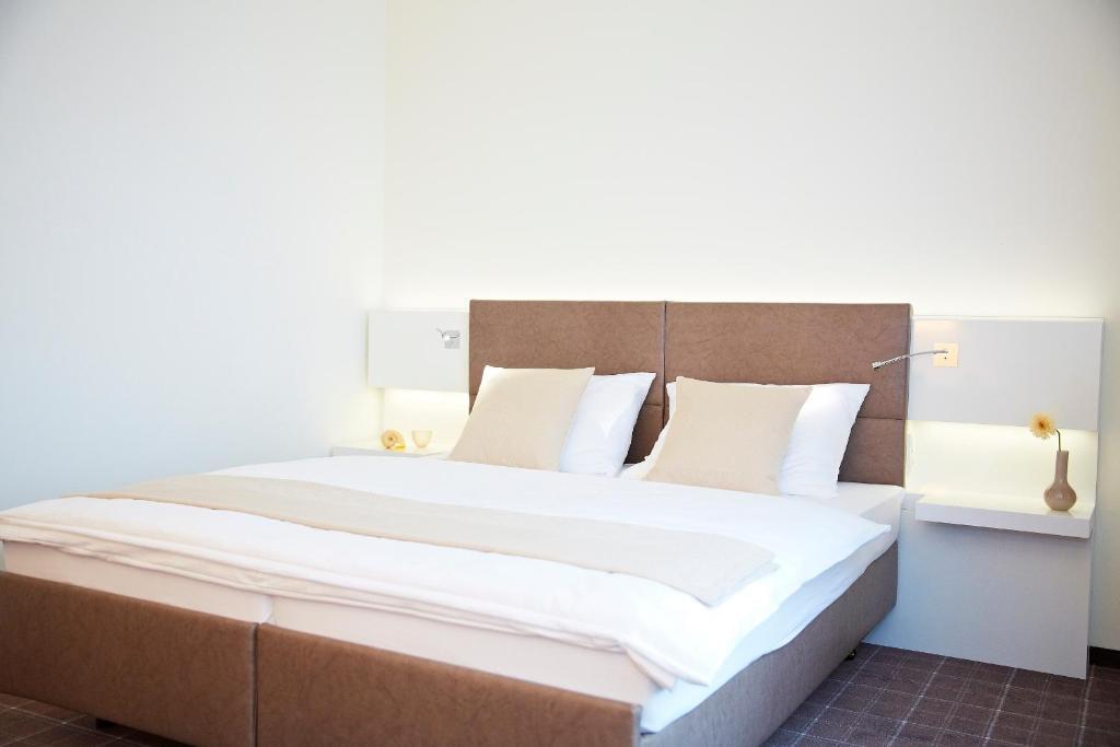 Landhotel Sonne Neuendettelsau Phòng bức ảnh