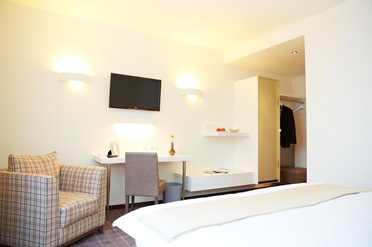 Landhotel Sonne Neuendettelsau Ngoại thất bức ảnh